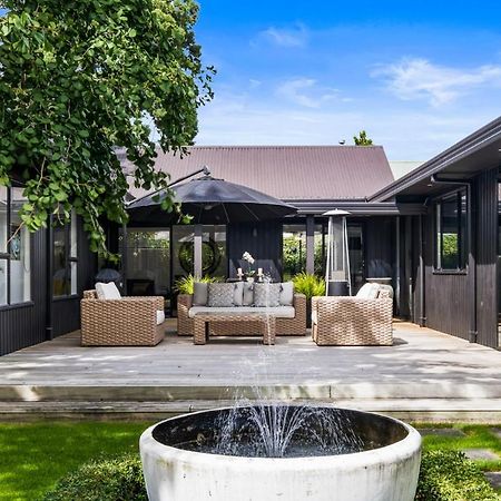 Black Luxury Lodge بلينهايم المظهر الخارجي الصورة