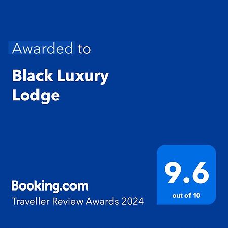 Black Luxury Lodge بلينهايم المظهر الخارجي الصورة