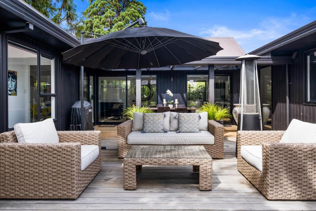 Black Luxury Lodge بلينهايم المظهر الخارجي الصورة