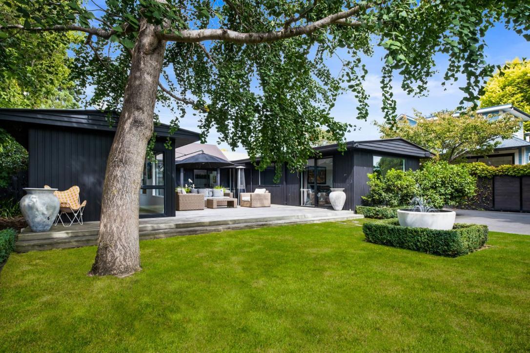 Black Luxury Lodge بلينهايم المظهر الخارجي الصورة